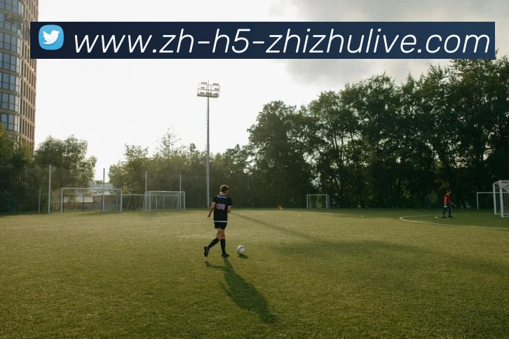 足球红牌风险增加是否应提前调整比赛中的防守结构